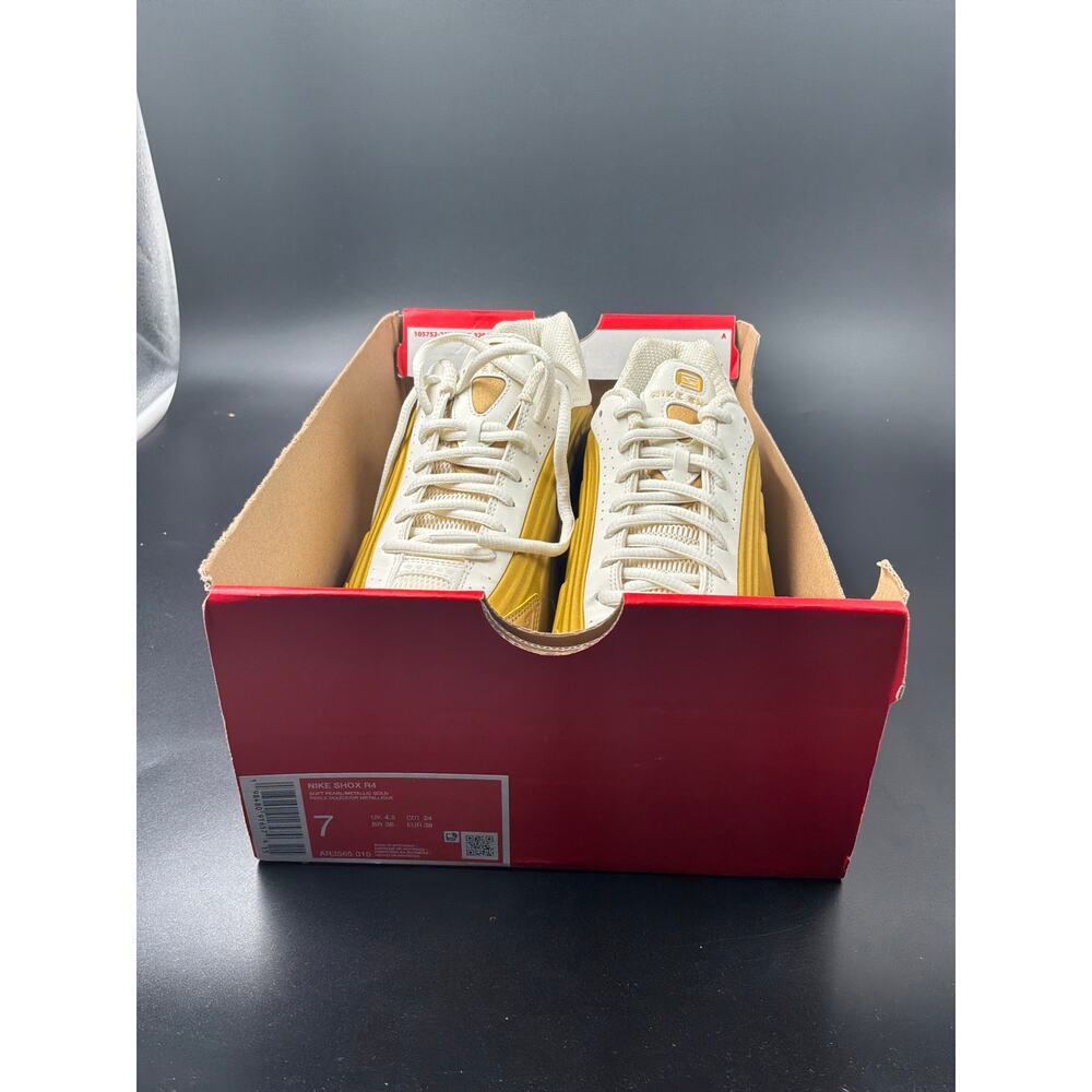 Nike Shox R4 sneakers - Picture 3 of 3